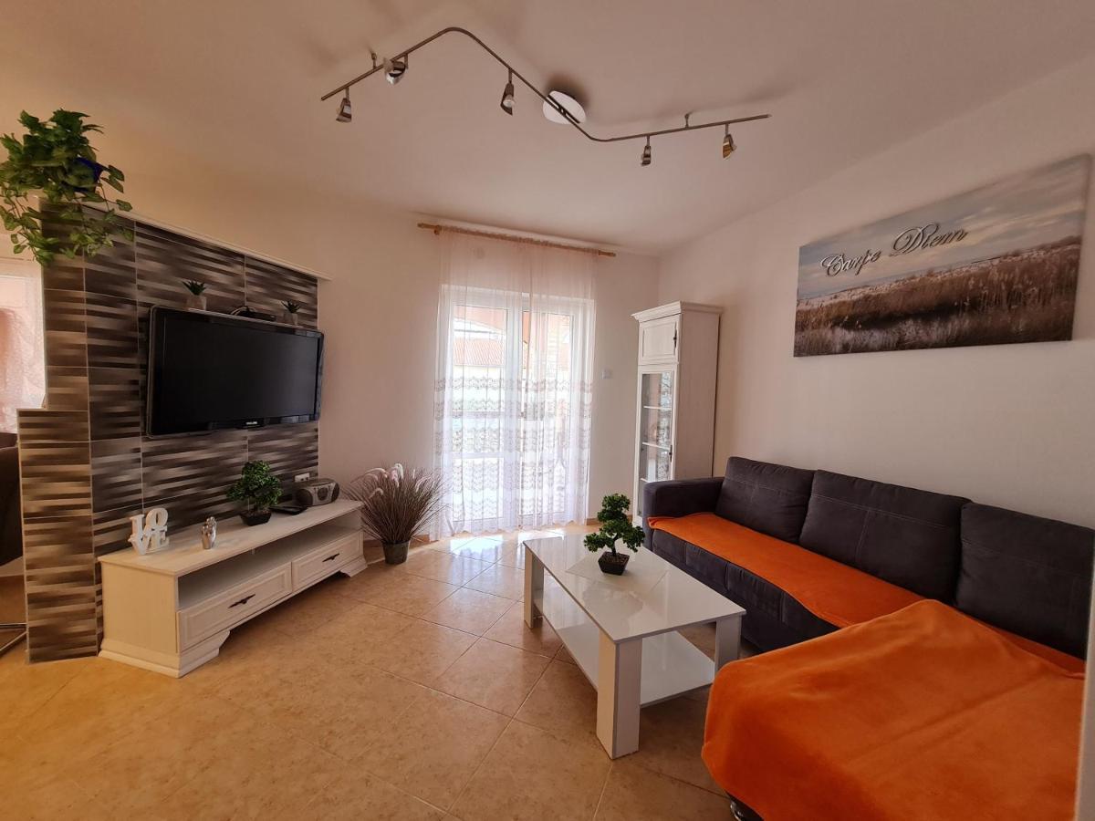 Apartman Joki 노비비노돌스키 외부 사진
