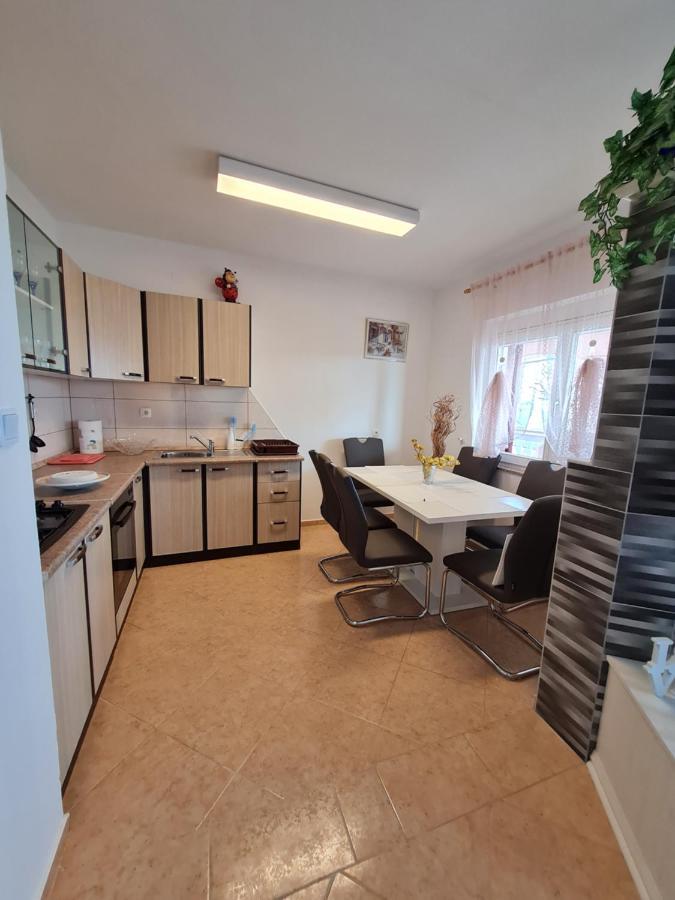 Apartman Joki 노비비노돌스키 외부 사진