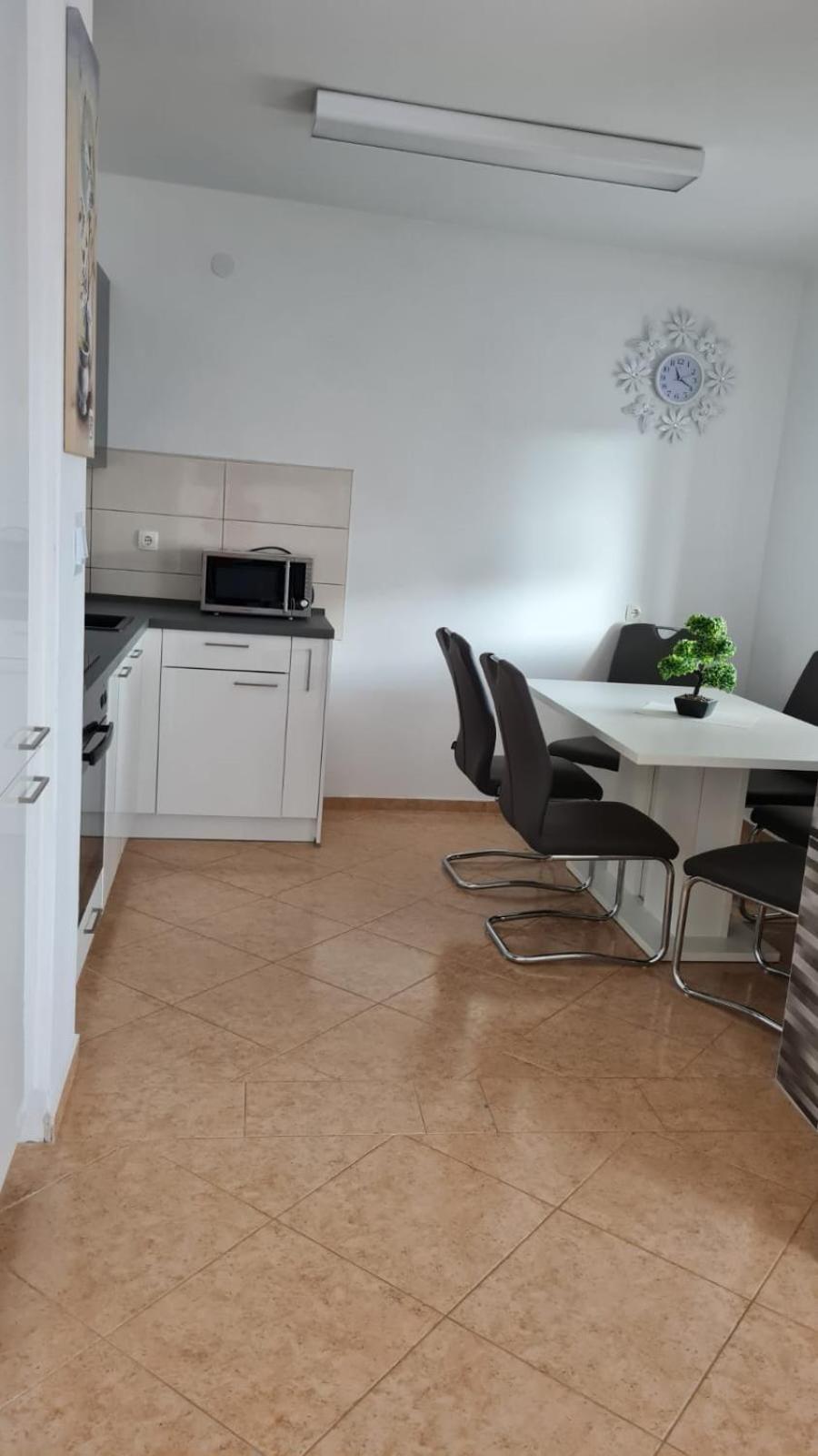 Apartman Joki 노비비노돌스키 외부 사진